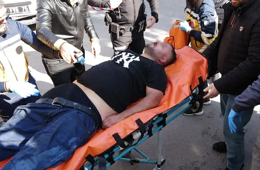 Elinde Satırla Fırını Ateşe Verdi, Dumandan Bayıldı 8